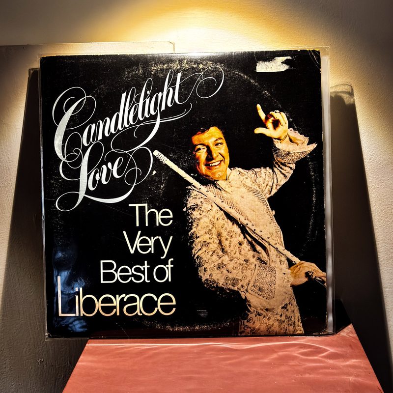 Liberace — Candlelight Love: The Very Best of Liberace (Front)