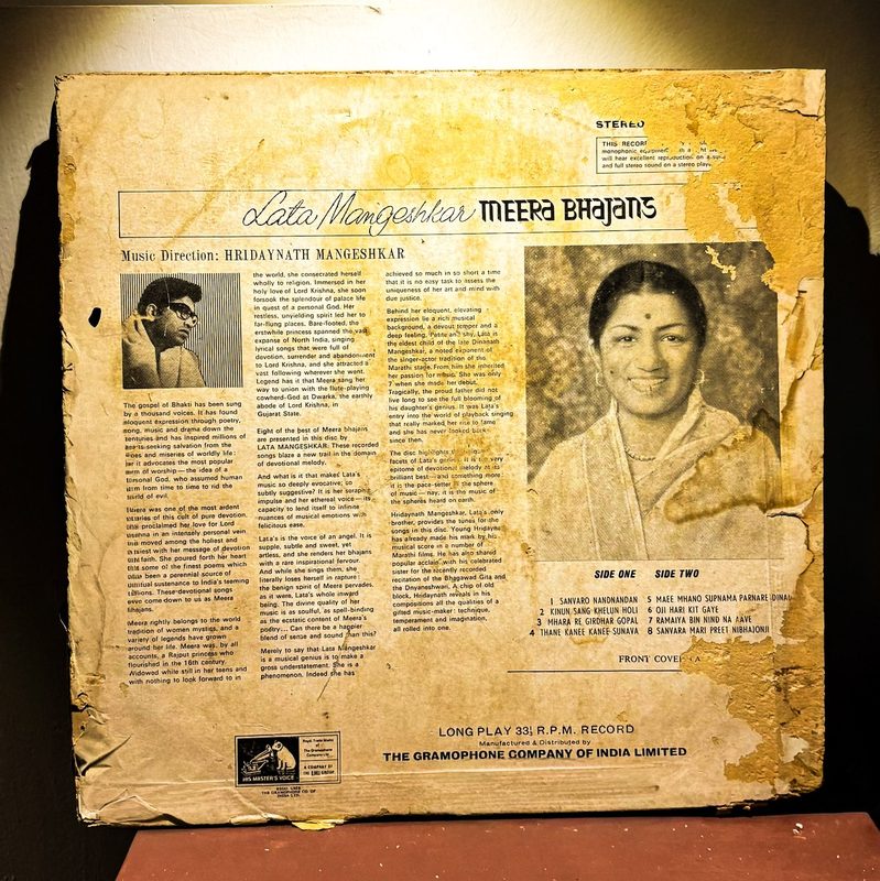 Lata Mangeshkar — Meera Bhajans (Back)