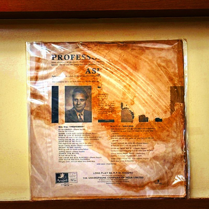 Hasrat Jaipuri, Shailendra (Lyricists) — Asli Naqli (Back)
